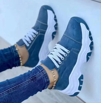 Women's Flat Lace-Up Canvas Sneakers for Casual Wear