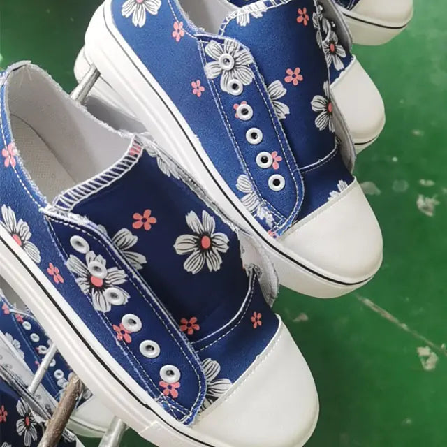 Retro Floral Print Lace-up Sneakers for Women