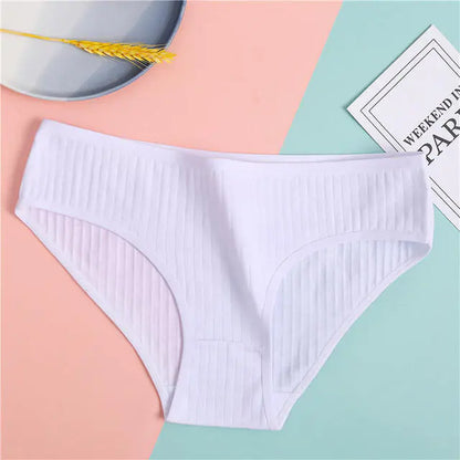 Cute Ladies' Low Waist Breathable Cotton Panties