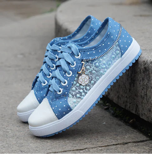 Fashionable Breathable Mesh Sneakers for Women (One Pair)