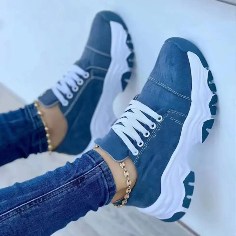 Women's Flat Lace-Up Canvas Sneakers for Casual Wear